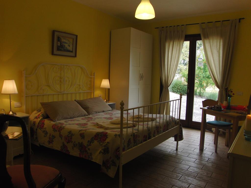 Locanda Degli Etruschi Монтальто-ді-Кастро Номер фото